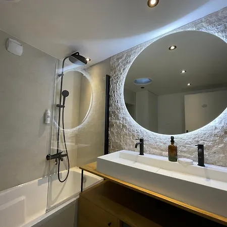 Zum Storike Nescht *